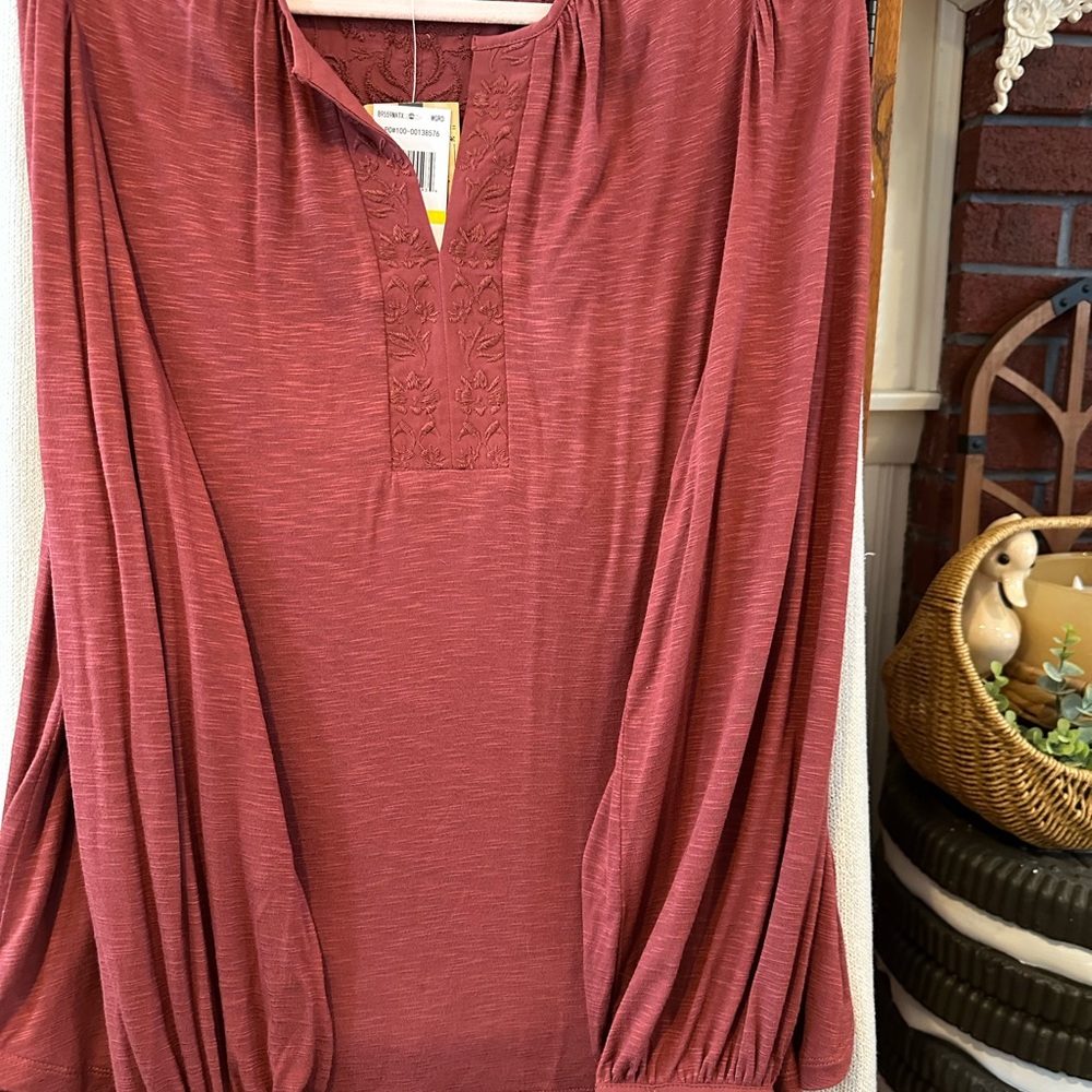 NWT Democracy Boho Embroidered Top: Rust/Oxblood (MED)